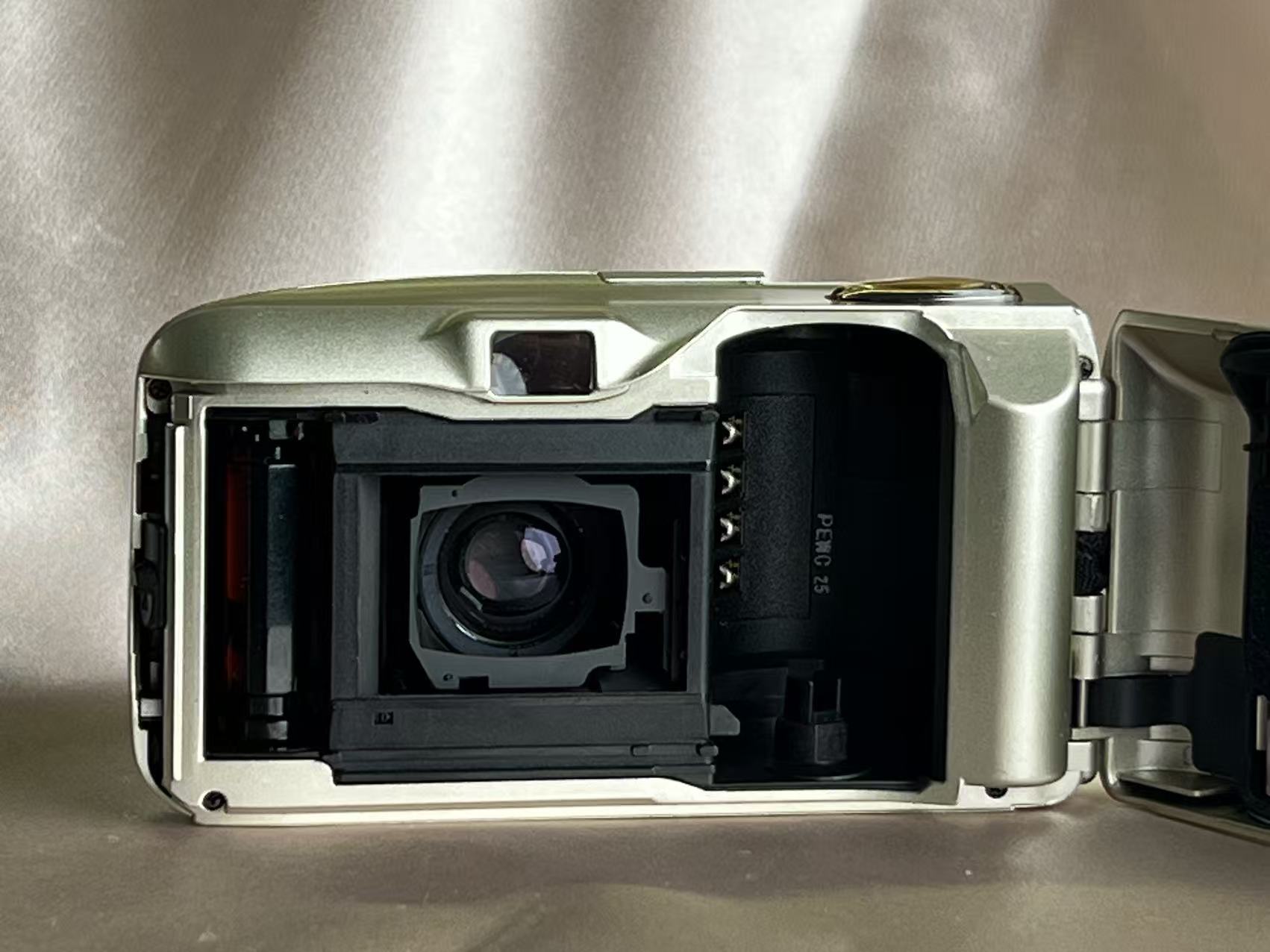 OLYMPUS MJU II GOLD