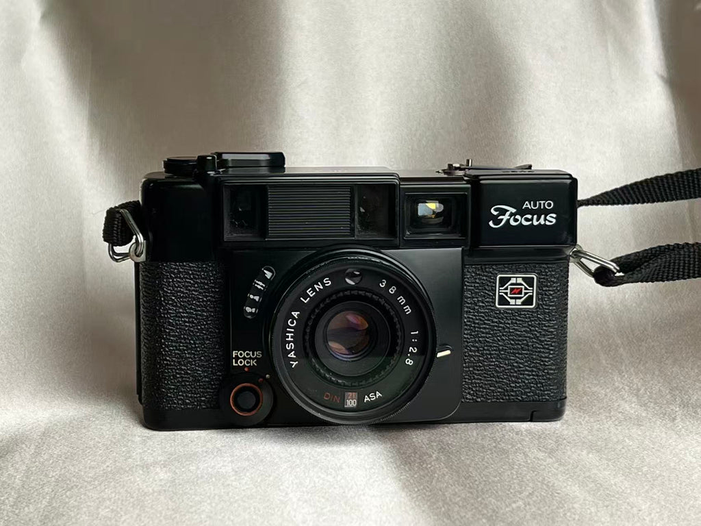 YASHICA AUTO FOCUS