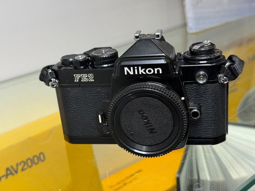 Nikon FE2 35mm Film Camera Kit – Classic Black