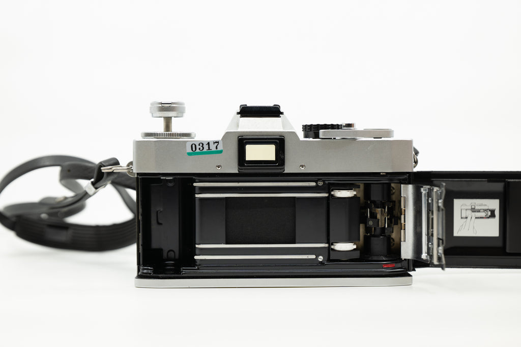 Canon EX auto with 50mm  F1.8 (0317)