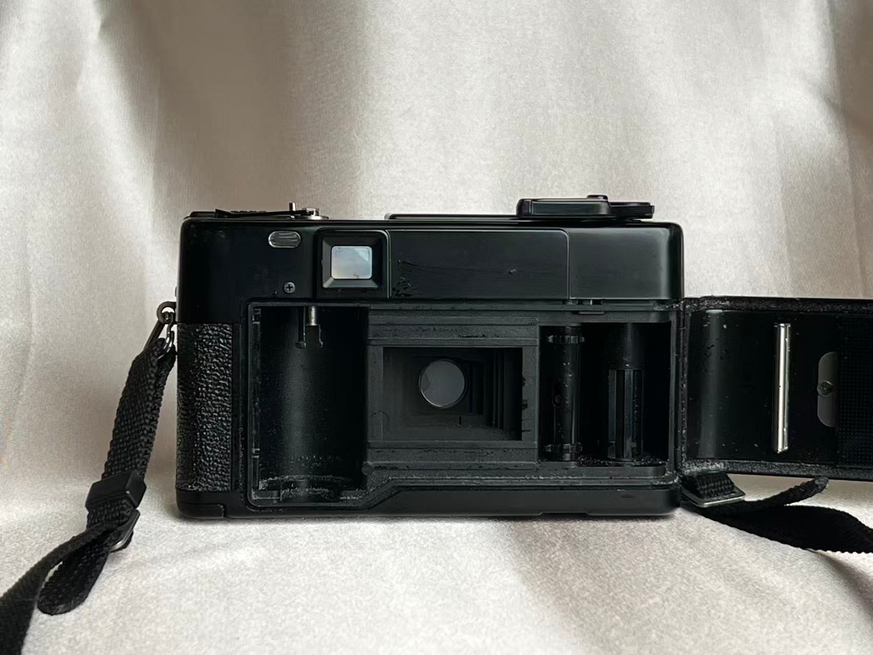 YASHICA AUTO FOCUS