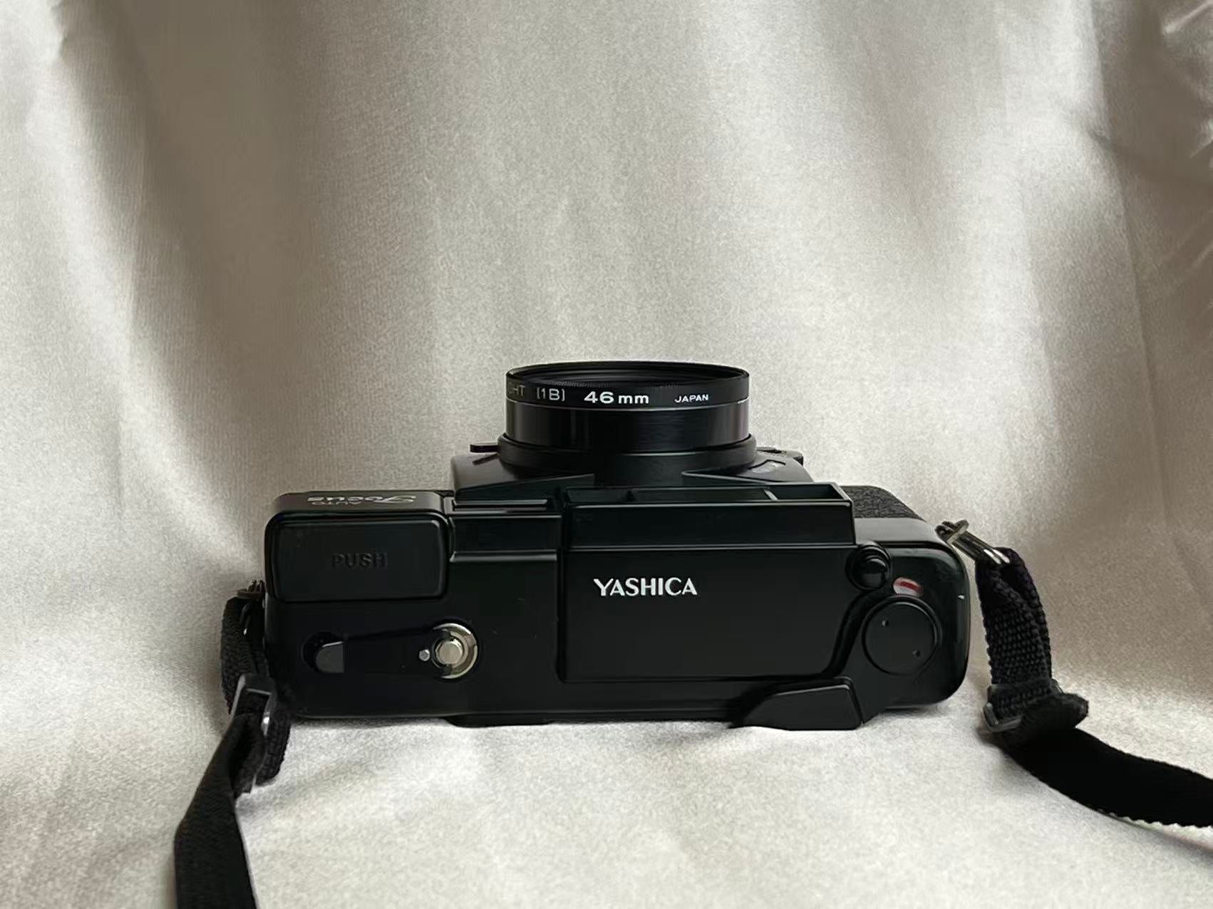 YASHICA AUTO FOCUS